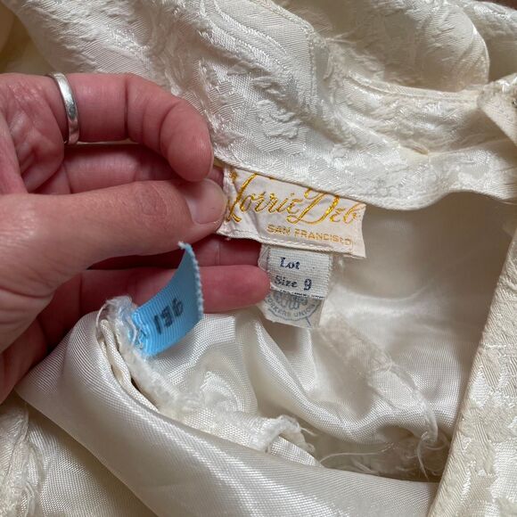 Vintage 50s 60s Lorrie Deb Candlelight Cream Crinoline Wedding Dress Size 9 (XS) - Picture 7 of 8